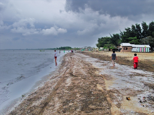 pantai tanjung pakis